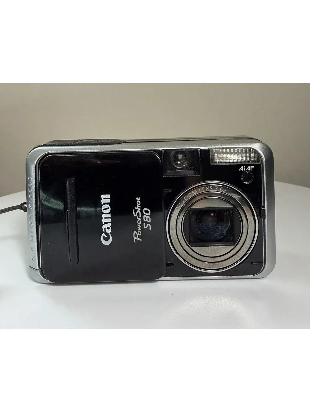 Canon PowerShot S80 Digital Camera BLK/Silver 8.0 MP W/Battery, Charger, 2GB SD